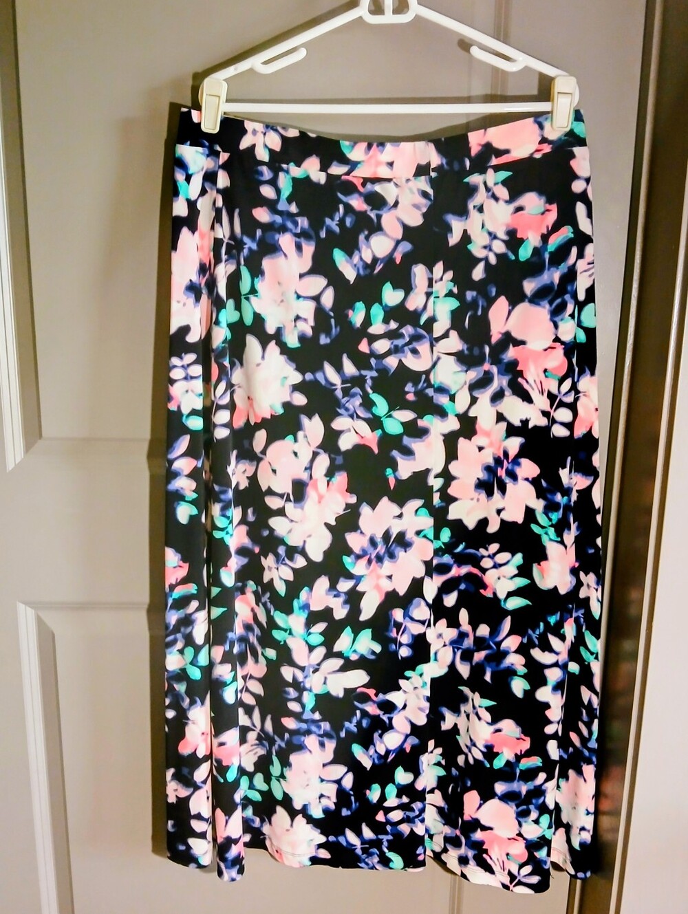 Floral Print Black A-Line Skirt with Pink and Teal Accents Size XL EUC